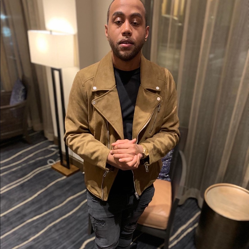 Meet your Posher, James